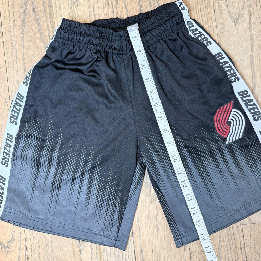 NBA Boys Black Portland TrailBlazers Athletic Basketball Shorts Sz Medium 10-12 - Picture 7 of 9